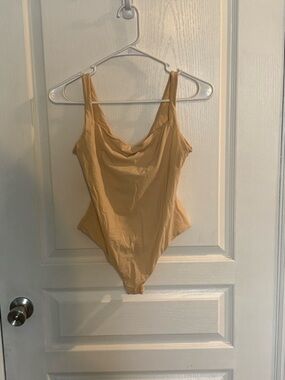 Skims Kim Kardashian Women’s Fits Everybody Square Neck Bodysuit Large New